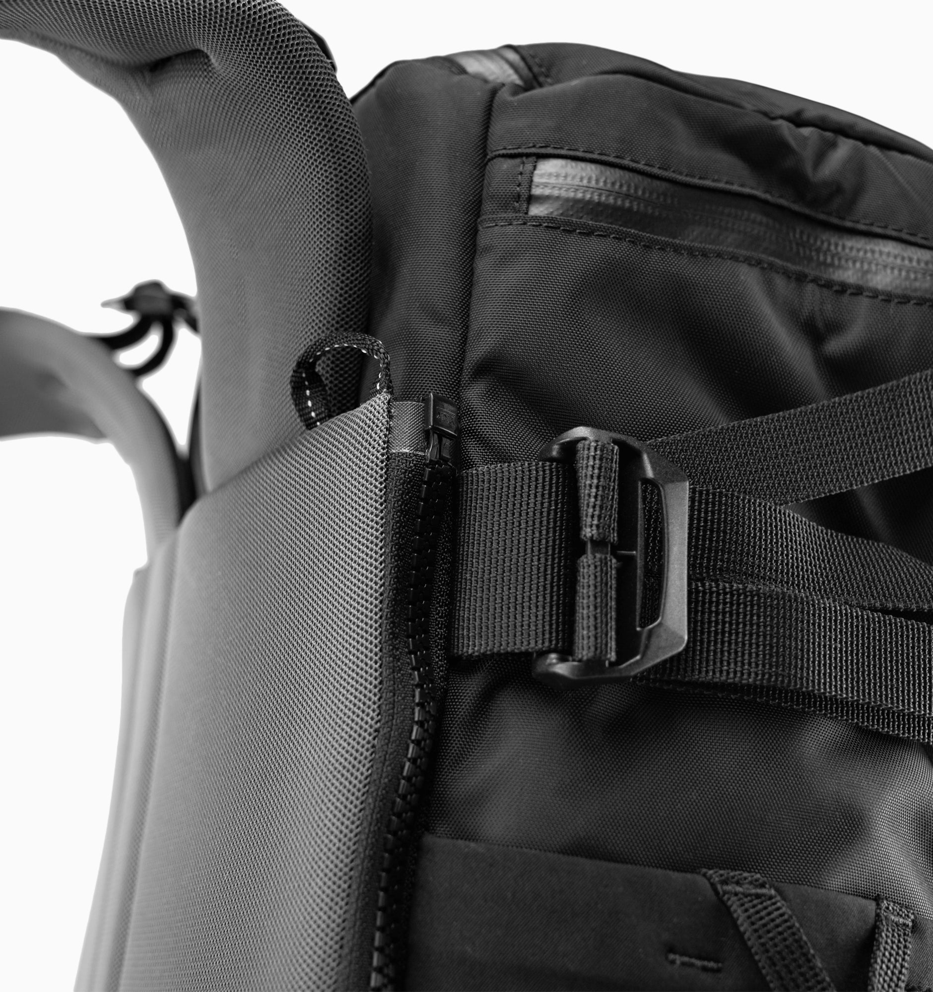 Matador 16" GlobeRider45 Travel Backpack 45L - Black