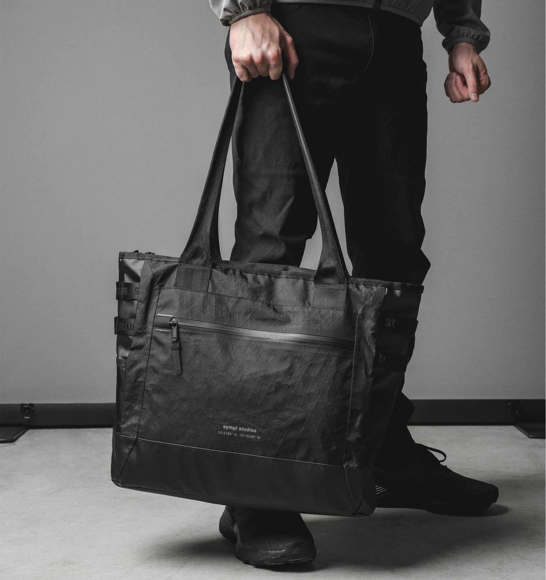 Sympl 16" All Terrain Tote 20L - Black