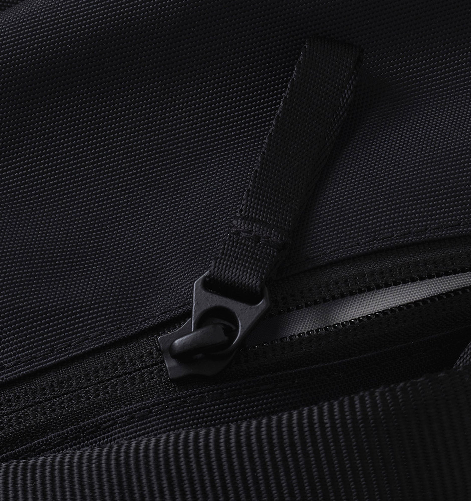 Urth Norite Backpack 15" 24L - Black